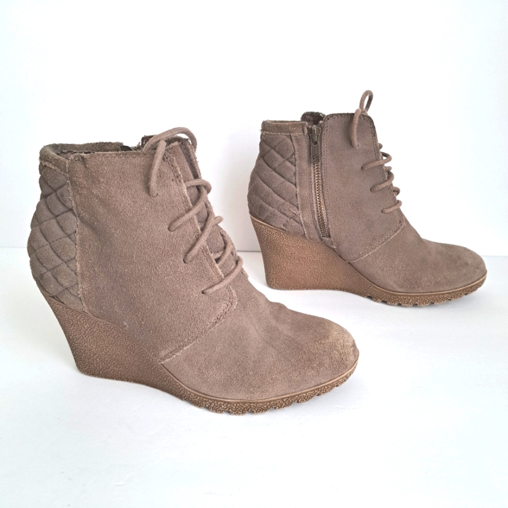 MIA Debra Taupe Suede tie up wedge ankle booties, sz 7 US, NM2395A - Picture 5 of 11